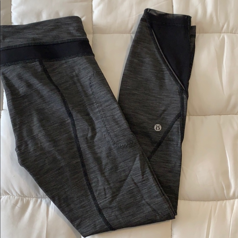 Lulu lemon black&gray crop leggings